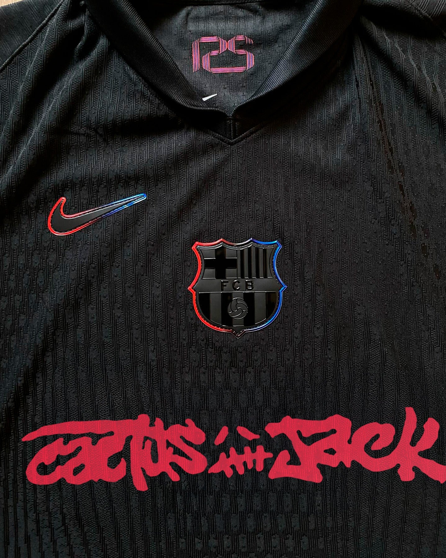 Camiseta Barcelona x Travis Scott Negra – Edición Limitada 2024/25